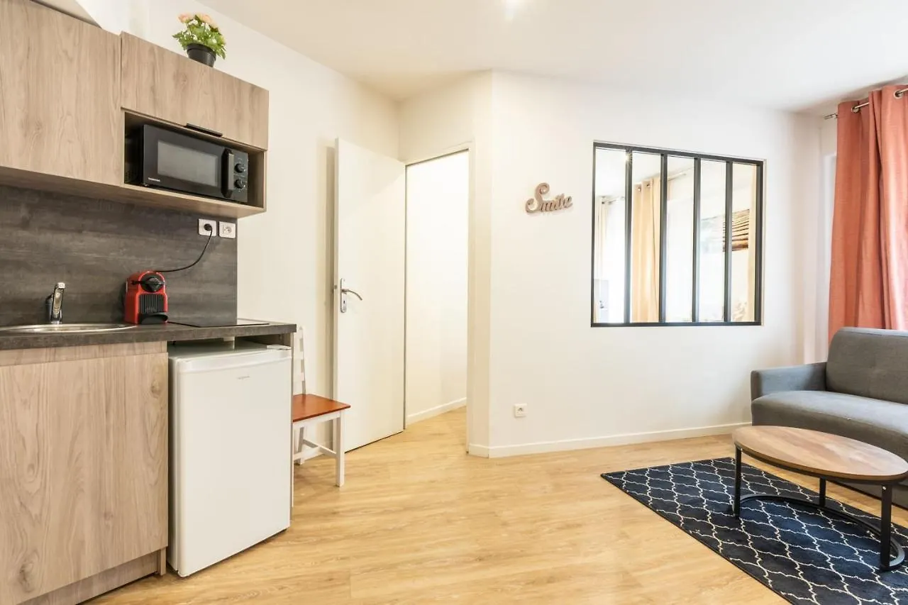 Nice And Warm Flat For Four Or Six People In Paris City Center